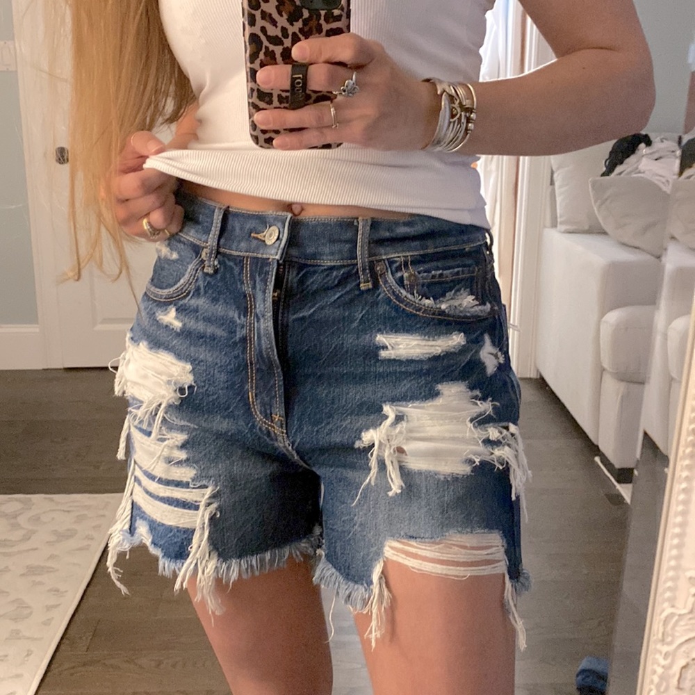 American Eagle 90’s Boyfriend Ripped Destroyed High Rise Dark Wash Shorts - Picture 3 of 8